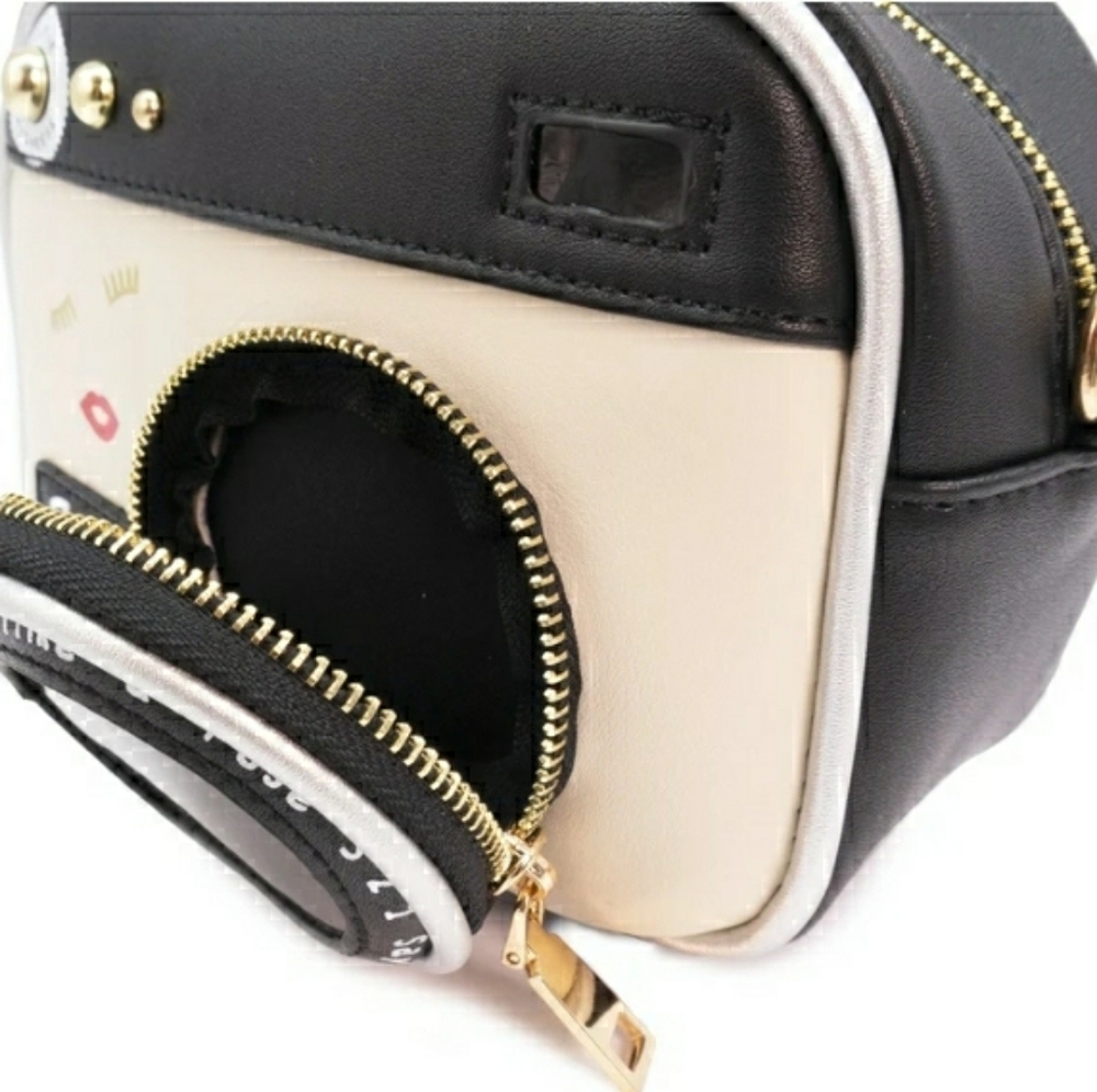 Flashy Camera Handbag - Picture 3 of 4